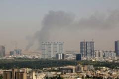 إيران تشن هجمات على قواعد أمريكية في البحرين والأردن والكويت، وواشنطن تواصل ضرباتها